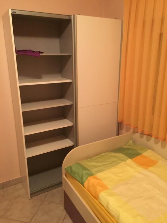 ויר Apartman Petra 1 מראה חיצוני תמונה