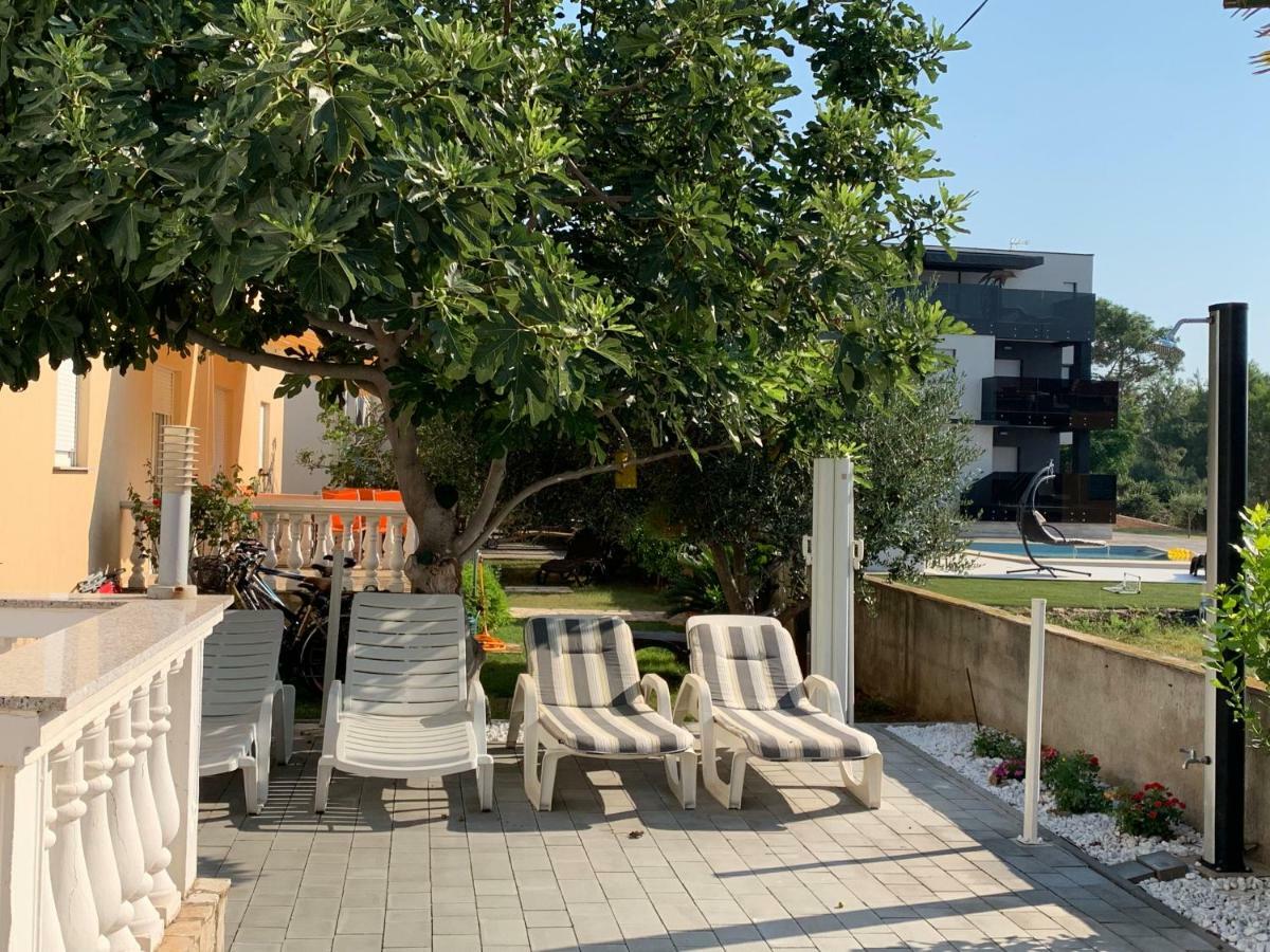 ויר Apartman Petra 1 מראה חיצוני תמונה