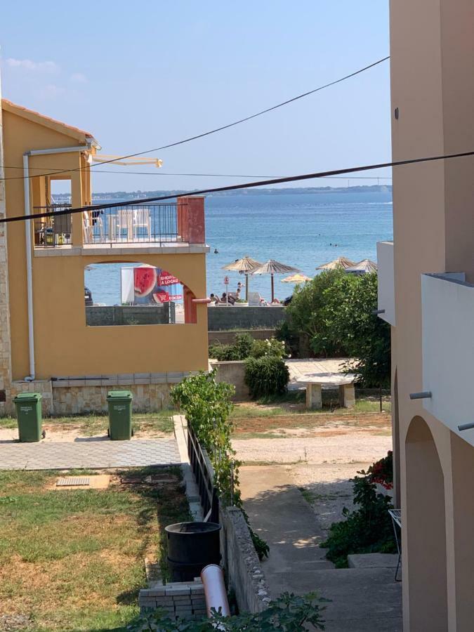 ויר Apartman Petra 1 מראה חיצוני תמונה